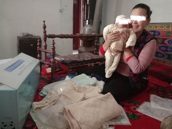 寶貝箱發(fā)放照片 (2).jpg