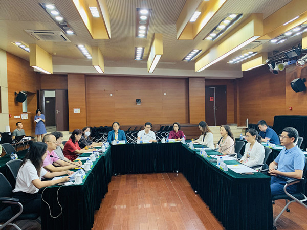 1661150487897592.jpg 線上線下專家參與座談交流_副本.jpg