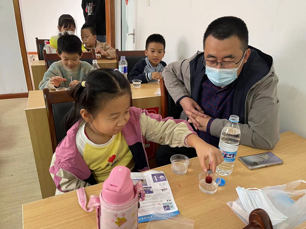 2 關(guān)愛兒童系列活動(dòng)照片 (3).png