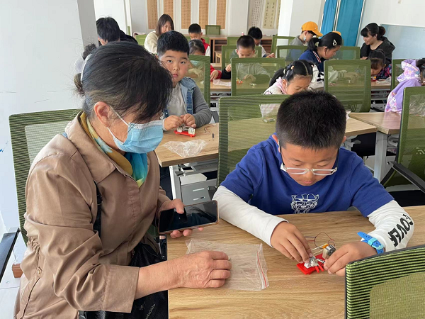 4 關(guān)愛兒童系列活動(dòng)照片 (5).png