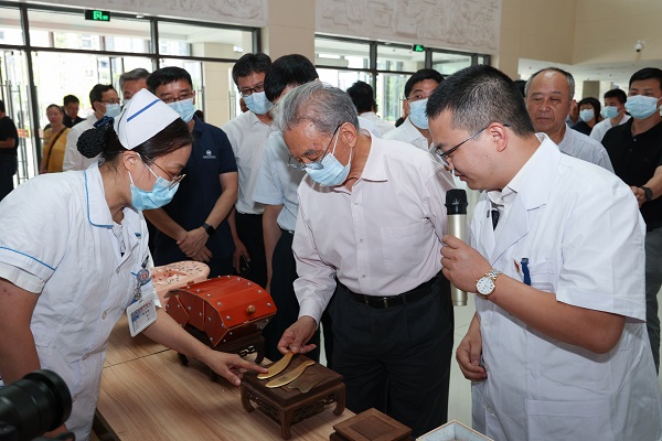 1690444515932290.jpg 111224-3341.jpg