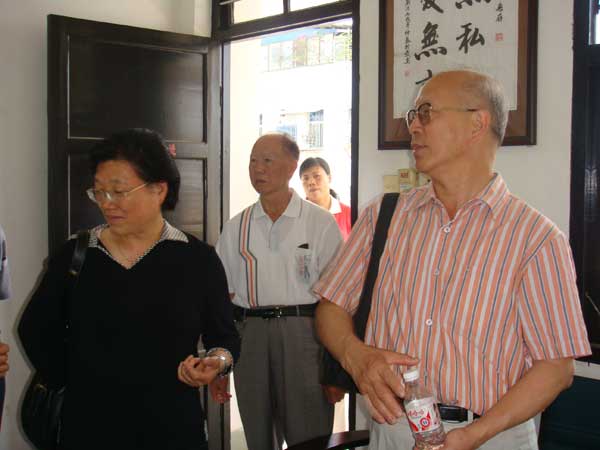 組圖1:湖南省郴州市計生協會考察團到福建省長泰縣參觀幸福工程檔案管理.jpg