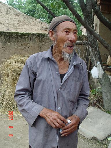 幸福工程扶貧西部行之八——馬艷麗扶貧之行 拒絕8個雞蛋的大餐3.jpg