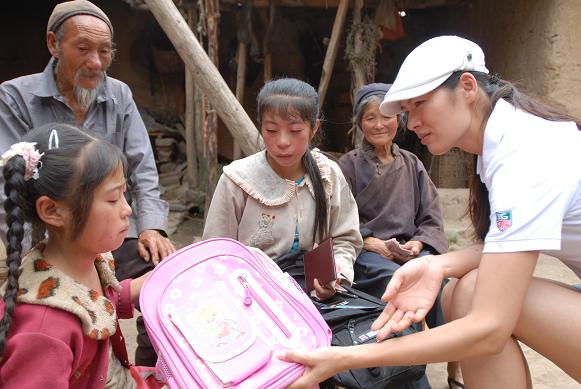 幸福工程扶貧西部行之八——馬艷麗扶貧之行 拒絕8個雞蛋的大餐9.jpg