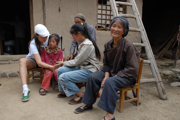 幸福工程扶貧西部行之八——馬艷麗扶貧之行 拒絕8個雞蛋的大餐8.jpg