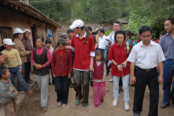 幸福工程扶貧西部行之六——馬艷麗甘肅體驗人間冷暖 12.jpg