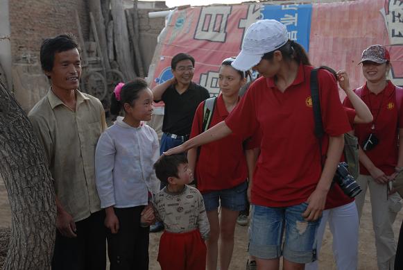 幸福工程扶貧西部行之二——馬艷麗短聚“貧困母親” 幸福工程長存心中 10.jpg