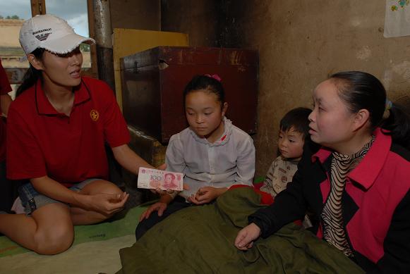 幸福工程扶貧西部行之二——馬艷麗短聚“貧困母親” 幸福工程長存心中 5.jpg