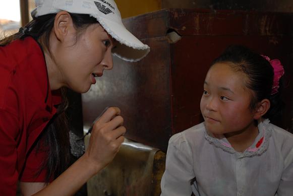 幸福工程扶貧西部行之二——馬艷麗短聚“貧困母親” 幸福工程長存心中 8.jpg