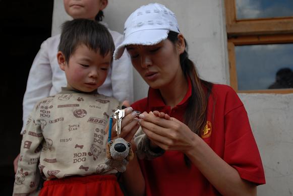 幸福工程扶貧西部行之二——馬艷麗短聚“貧困母親” 幸福工程長存心中 9.jpg