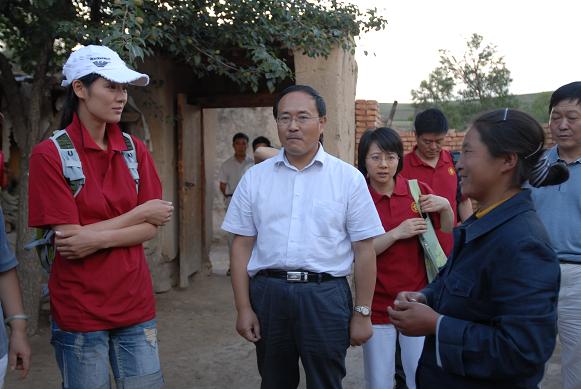 幸福工程扶貧西部行之二——馬艷麗短聚“貧困母親” 幸福工程長存心中 11.jpg