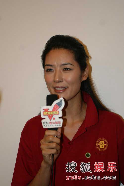 明星媽媽傾情錄制幸福工程主題曲《牽著你的手》 13.jpg