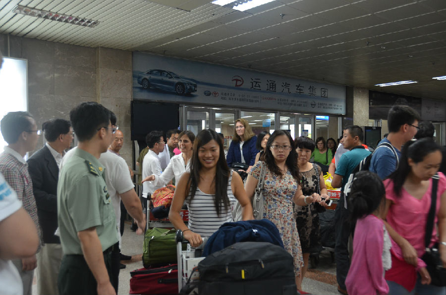 7月21日23:20分幸福微笑國際醫療隊人員抵達哈爾濱