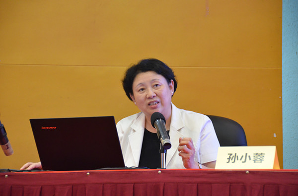 1472438141647198.jpg 14孫小蓉教授授課_副本.jpg