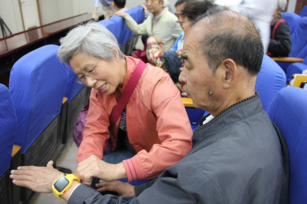 1496741139847812.jpg 太原患者佩戴.jpg