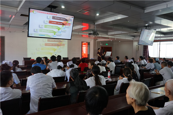 1504068340102673.jpg 吉安地區(qū)醫(yī)護(hù)人員專題培訓(xùn)現(xiàn)場(chǎng)_副本.jpg