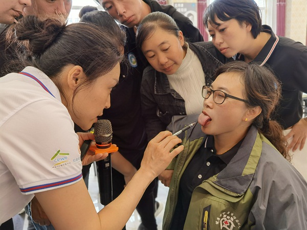 1600404537137103.jpg 朱鈺老師講解舌苔.jpg